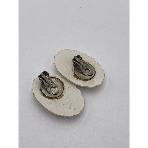 Vintage Clips Clip Ons Large White Cellulose Plastic 2 Pairs Lot - Picture 6 of 9